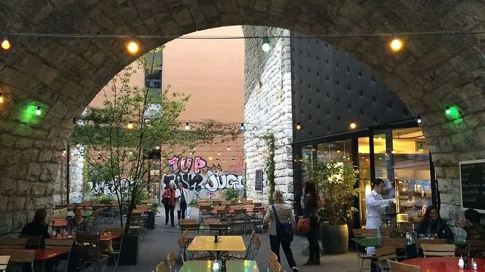 Im Viadukt gibt es zahlreiche Bars und Restaurants
