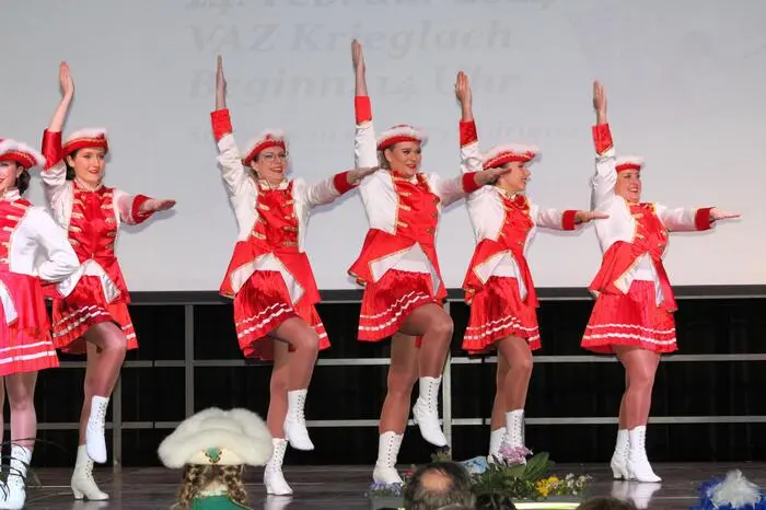 Im Veranstaltungszentrum Krieglach kämpften insgesamt 15 Garden aus der gesamten Steiermark in den Klassen Minigarde, Kindergarde, Jugendgarde und Prinzengarde um den begehrten Titel. 
