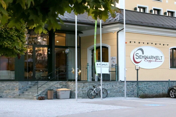 Und so wurde am Freitag in der Seminarwelt Seppenbauer in St. Salvator (Foto) ausgiebig gefeiert.