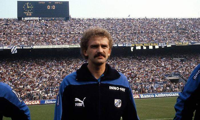 Herbert Prohaska im Dress von Inter Mailand