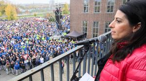 Daniela Cavallo am Montag vor versammelter Mannschaft in Wolfsburg