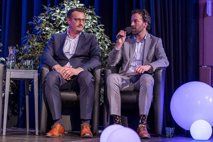 Franz Josef Neubauer (Springer Machinery Fabric) and Daniel Waltiner from Infineon