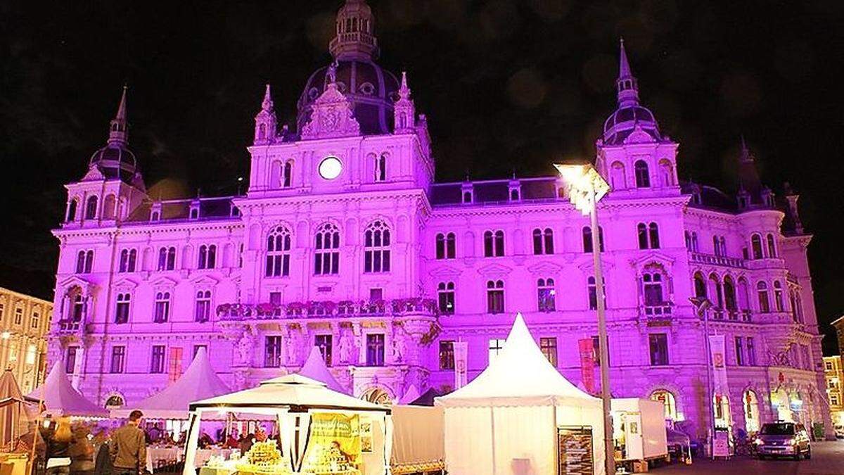 Auch das Grazer Rathaus wird heute lila strahlen