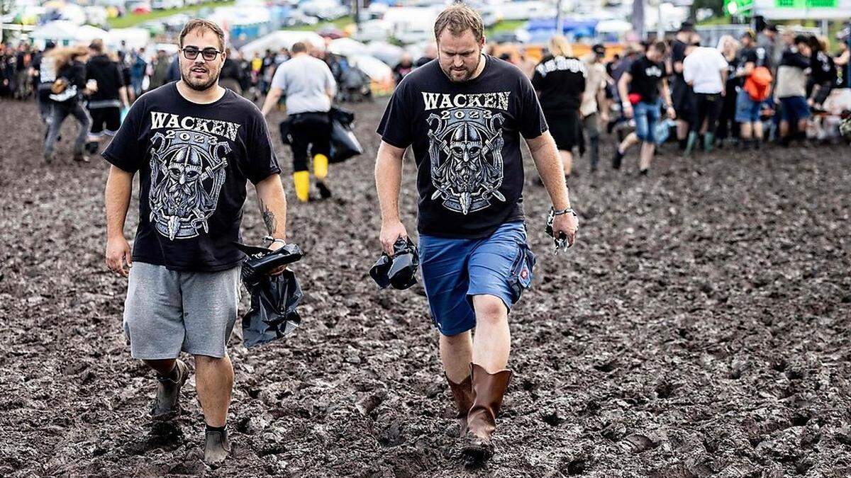 Stapf, stapf, stapf: Metalfans müssen für das heurige Festival wetterfest sein