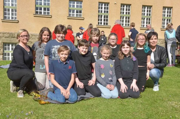 Zahlreiche Schülerinnen und Schüler nahmen begeistert daran teil.