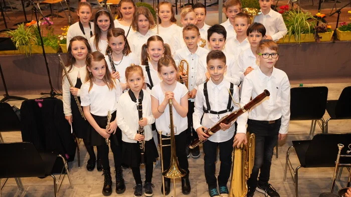 Nachwuchsförderung wird in Molzbichl seit jeher großgeschrieben! Nun entstand eine Bläserklasse in der Volksschule, die beim Frühjahrskonzert ihren ersten Auftritt hatte.