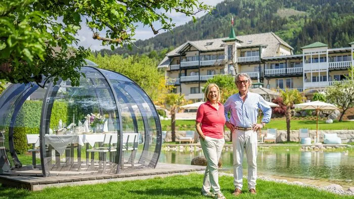 Elisabeth Zmölnig und Sigismund Moerisch haben die Glaskuppel in ihrem "Garten Eden" zu Gast