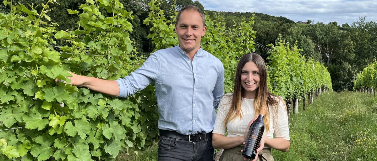 Stefan Krispel ist für den Wein, Lisa Krispel für die Patisserie im Familienbetrieb Genussgut Krispel zuständig