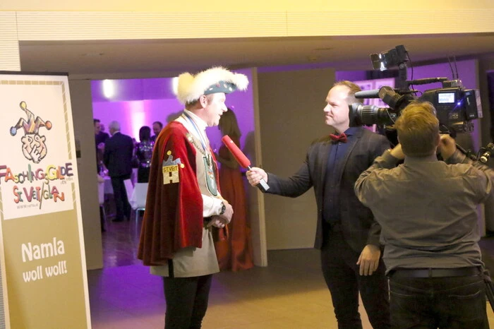 Bitte klicken Sie sich durch die Bilder!
