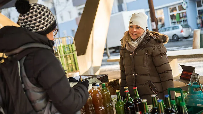 Manuela Loidl: "Leider wird der Hofbauerplatz, wo der Markt stattfindet, zu wenig gereinigt. Vor allem im Sommer stinkt es nach Urin."