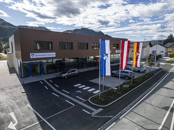 Neues Gemeindeamt Gallizien Bürgermeister Hannes Mak Oktober 2025