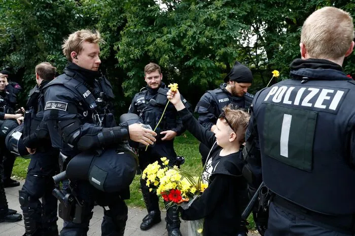 Die Polizisten stehen im Dauereinsatz...