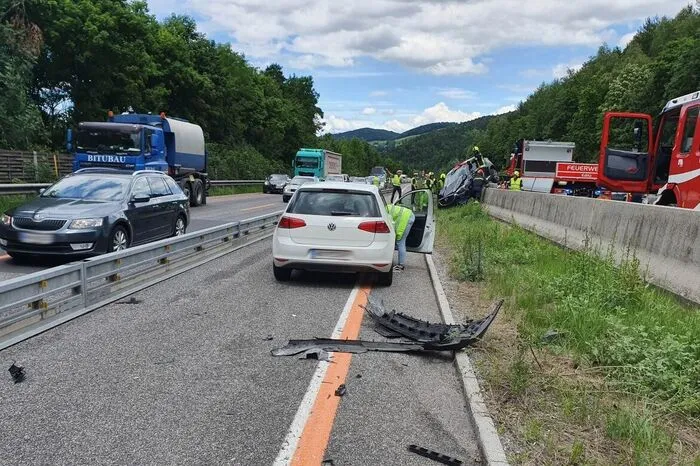 Glücklicherweise blieben alle Lenker unverletzt, aber es kam zu langen Staus auf der Südautobahn.