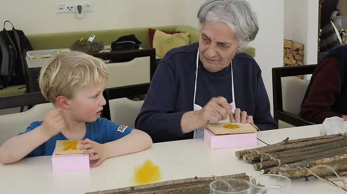 Der vierjährige Ben war zu Gast in der Sprengelstube Abfaltersbach