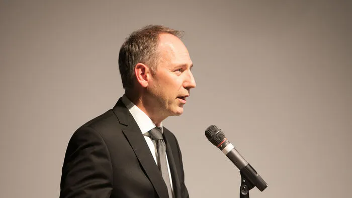 In Vertretung von Museumsdirektorin Danielle Spera empfing der kaufmännische Leiter Markus Roboch das Festpublikum im Jüdischen Museum Wien.