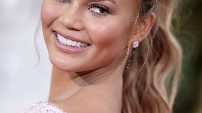 US-Model Chrissy Teigen (36) und ihr Mann, der Musiker John Legend (43), erwarten nach einer Fehlgeburt im Jahr 2020 nun ein weiteres Kind.