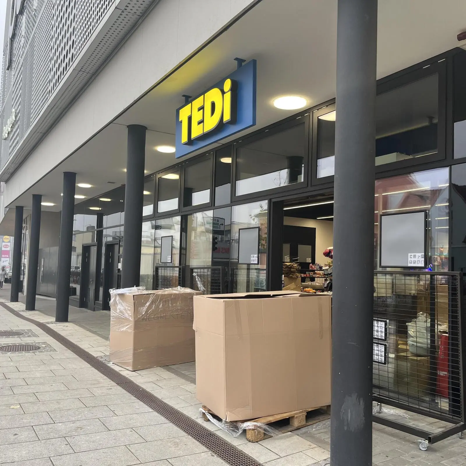 vase kik Wegen dieser Deals wollen am Freitag (20.12.) alle zu Tischplatte auswählen:Taupe, Ceramic w/rounded corners
