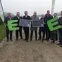 Landeshauptmann Christopher Drexler, sein Stellvertreter Anton Lang, die Energie-Steiermark-Vorstände Christian Purrer und Martin Graf, die Bürgermeister Johannes Schmid und Jochen Bocksruker sowie die Projektverantwortlichen luden zur Eröffnung des Photovoltaik-Parks