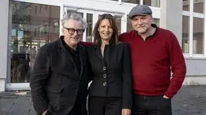 Johannes Silberschneider und Thomas Stipsits gratulierten ihrer ehemaligen Schule, dem BORG Eisenerz, persönlich zum 60er – sehr zur Freude von Schulleiterin Petra Nömayer