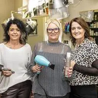 Alexandra Moser (Mitte) mit ihren langjährigen Mitarbeiterinnen Christiane Korak und Dagmar Nedved