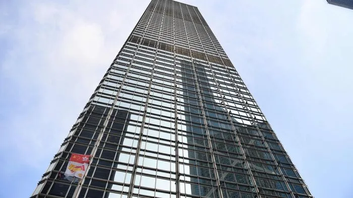 Seit Wochen gehen in Hongkong Demonstranten gegen die pekingtreue Regierung auf die Straße.