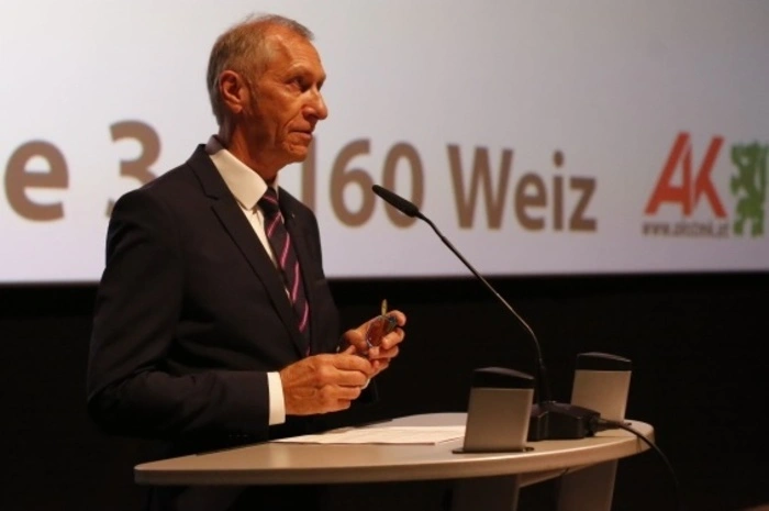AK-Präsident Josef Pesserl: "Nach 60 Jahren in der alten Außenstelle ist es Zeit für ein neues Gebäude."
