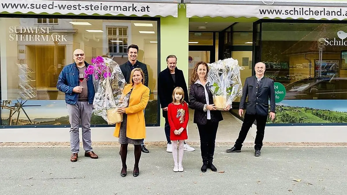 Obmann Ewald Zarfl, GF TRV Thomas Brandner, GF TV Schilcherland Mag. Stefanie Schmid, Obmann TRV Mag. Guido Jaklitsch, Hausverwaltung und Vermietung Roswitha Katter-Friedl und Hermann Friedl mit Tochter