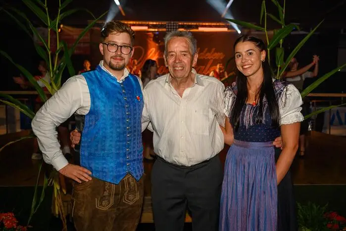 Mit dem Gründungsobmann Helmut Lassernig (i. d. Bildmitte) war auch ein Stück Vereinsgeschichte beim Jubiläum vertreten.