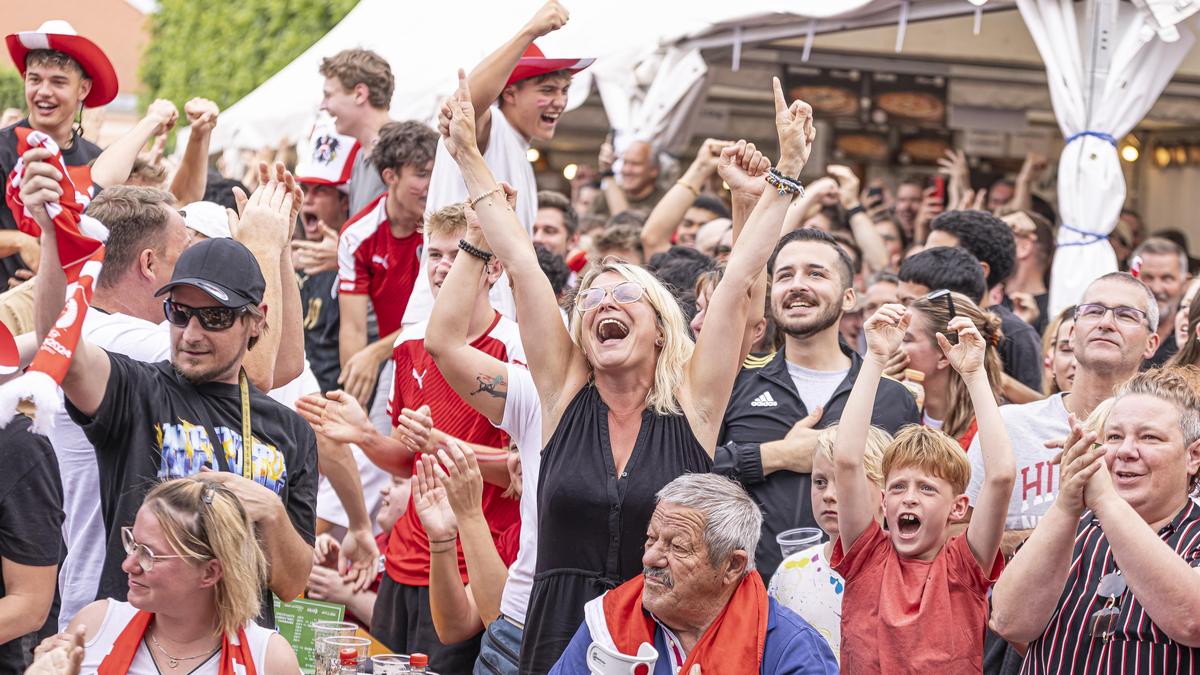 Der Jubel war groß, sowohl bei den Fans, als auch bei den Verantwortlichen