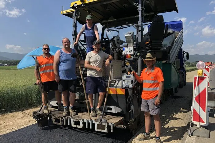 Klicken Sie sich durch die Hitze-Fotos der Baustelle!
