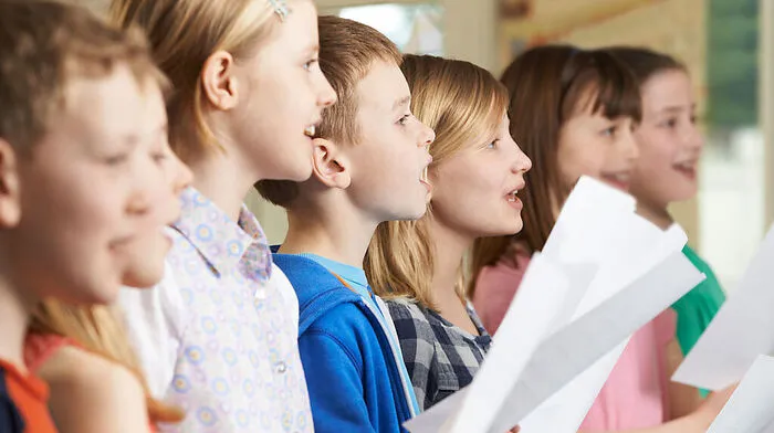 Das Liederbuch soll Kinder zum Singen aktivieren