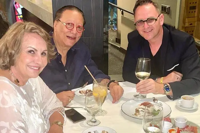 Auf seinem Amerika-Trip traf sich der Weststeirer auch mit Trompeter Arturo Sandoval, der einer der ersten Musiker war, der die Carbon-Trompete spielte. Der Jazz-Musiker hat bereits mehrere Grammy-Awards gewonnen.