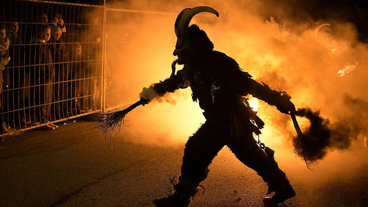 Beim Perchtenlauf in Lebing ging es friedlich zu