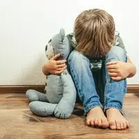 Kinder mit Autismus könnten ohne persönliche Schulassistenz nicht am Regelunterricht teilnehmen (Symbolfoto)
