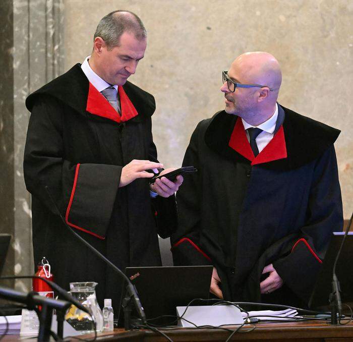 Die beiden Staatsanwälte Roland Koch und Gregor Adamovic  | Die beiden Staatsanwälte Roland Koch und Gregor Adamovic 