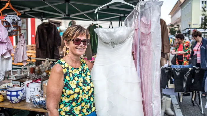 Für Frischverlobte: Karin verkauft ein Brautkleid zum Zehntel des Normalpreises.