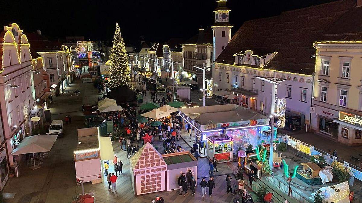 Auch am Christkindlmarkt am Leobener Hauptplatz hat der Song &quot;Last Christmas&quot; Hochsaison