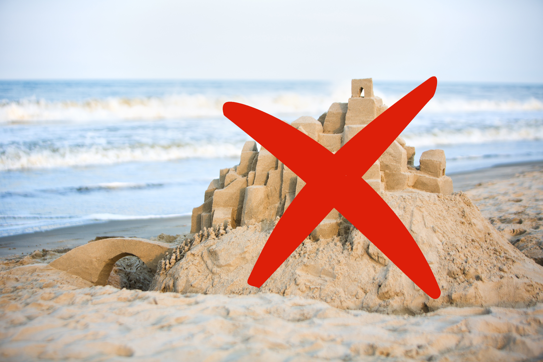 Urlaubszeit: Von Kuss- und Sandburg-Verboten: Die skurrilsten „Verbrechen“ in Urlaubsorten
