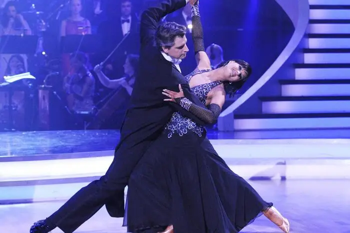 Im vierten Jahr der "Dancing Stars" holte sich Moderator Dorian Steidl den Sieg. Seine Tanzpartnerin war damals Nicole Kuntner.