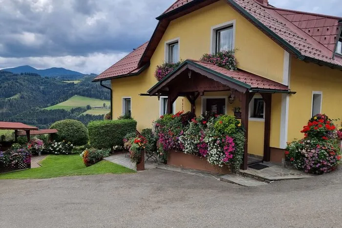 Maria u. Wolfgang Pfandl, vlg. Neuerler, Lobmingtal