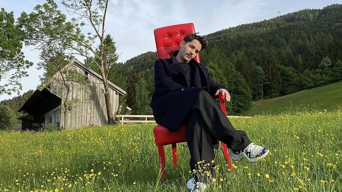 Shooting beim Kleinsasserhof in Spittal. Josephine Gasser, Tochter des Hauses, ist Fotografin und seit Jugendtagen mit Markus Wernitznig befreundet