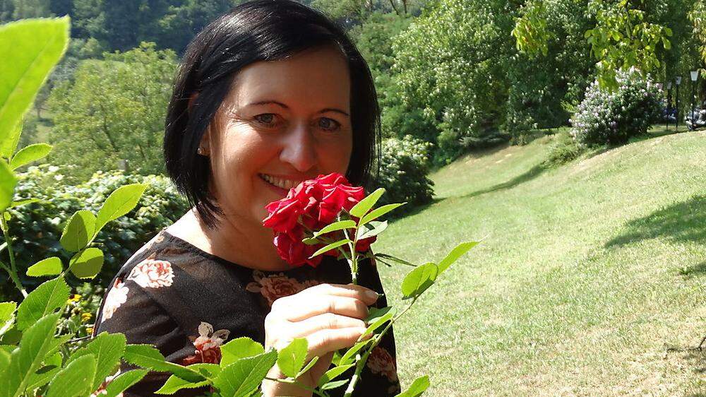Landeschulratspräsidentin Elisabeth Meixner liebt Rosen