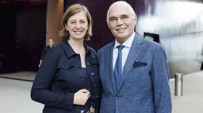 Gastgeber Stefan Stolitzka, Präsident der steirischen IV, mit Wirtschaftslandesrätin Barbara Eibinger-Miedl (VP).