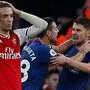 Im Duell Arsenal gegen Chelsea jubelten die Gäste spät