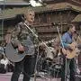Mike Peters links verstarb im Alter von 66 Jahren