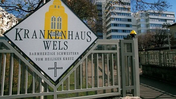 Auf dem Weg ins Krankenhaus erlitt das Kleinkind einen Atemstillstand