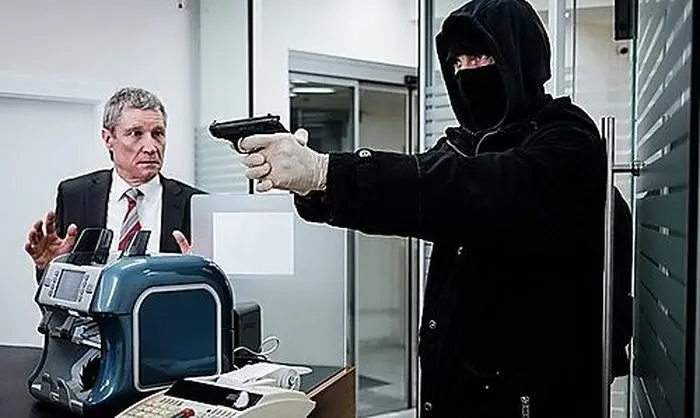 Der Banküberfall wurde von ServusTV nachgestellt