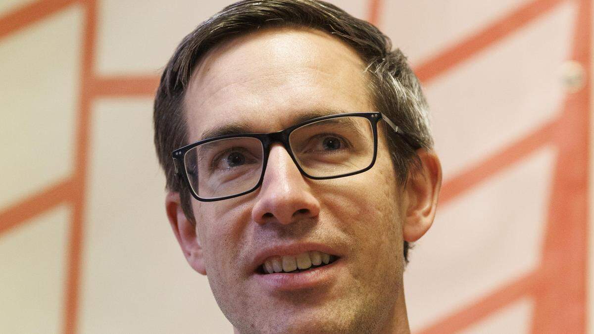 Dem KPÖ-Bürgermeisterkandidaten Kay-Michael Dankl wird in Salzburg der Sprung in die  Bürgermeister-Stichwahl zugetraut 