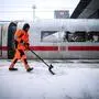Die Deutsche Bahn hat wegen des stürmischen Winterwetters den Fernverkehr teilweise eingestellt