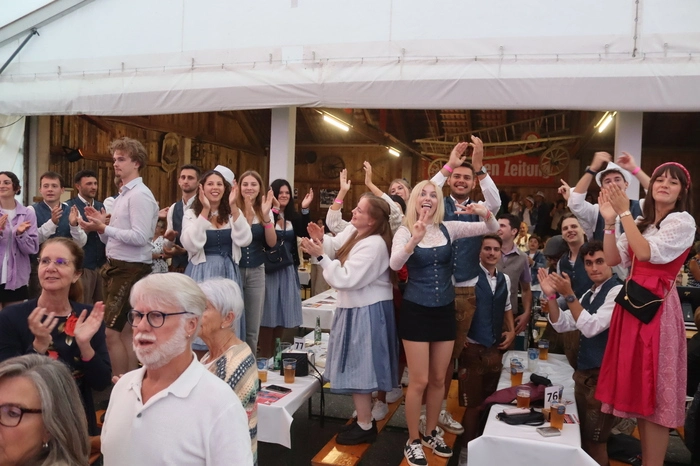 Klicken Sie sich durch die Bilder eines grandiosen Konzerts.